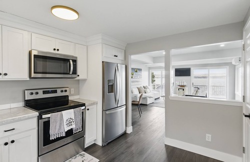 Rushville House | NEW | 50' Lakefront | Dock | Fire Pit