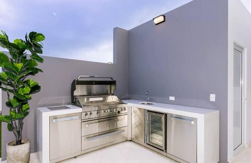 Bubali Villa | New 5BR 3BA Villa Biba Dushi 3-min EAGLE BEACH