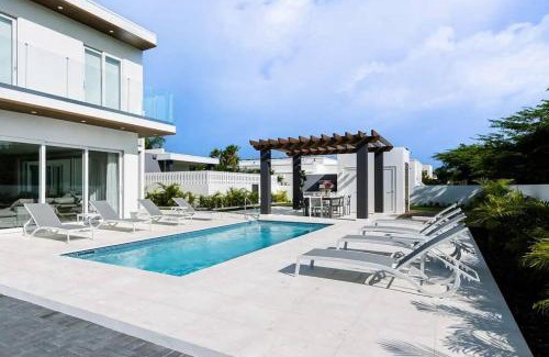 Bubali Villa | New 5BR 3BA Villa Biba Dushi 3-min EAGLE BEACH
