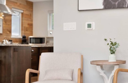 Coeur d'Alene House | NEW! 5th St Retreat- walk to DT, Hot Tub!