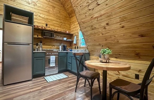 Hot Springs Cabin | NEW! A-Frame Cabin in the Woods +Minutes From Bathhouse Row Downtown Hot Springs