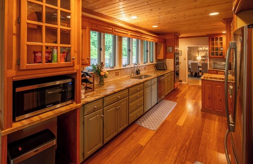 Boone House | NEW! Amazing Views & 2 porches. 2 Dens. Fire Pit. Hot Tub. Game Room. Smart TVs