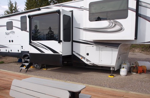 Bigfork House | NEW!! Amazing Views!! Luxury RV on the Mountain - Flathead Lake/Glacier NP