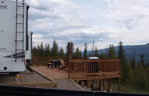 Bigfork House | NEW!! Amazing Views!! Luxury RV on the Mountain - Flathead Lake/Glacier NP