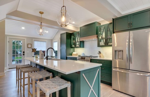 Boyne City House | New and Fully Remodeled | .6 miles to Downtown Boyne | Pet Friendly | Hot Tub