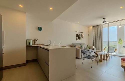 Zona Norte House | New and Luxurious with direct access to the beach