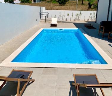 Sao Martinho do Porto Villa | New and modern 3 bedroom Villa with private heated pool near Nazaré