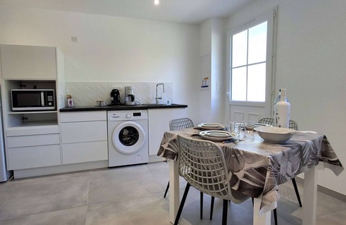 Santa-Maria-Poggio Apartment | New apartment with terrace in Santa Maria Poggio