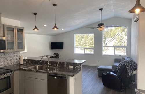 Mount Shasta Apartment | New apartment close to everything outdoors