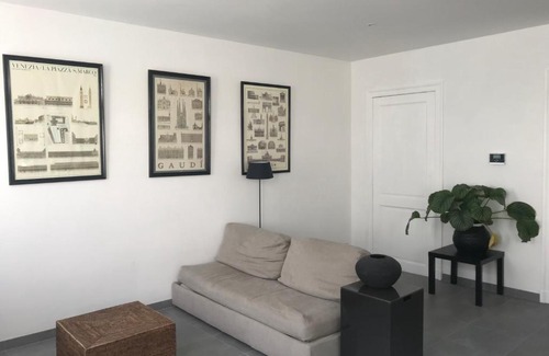 Sint-Gillis Apartment | New apartment in Brussels house