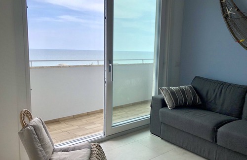 Misano Adriatico Apartment | New apartment (renovated), views of the sea (100m).