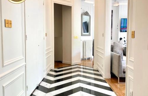 Passy Apartment | New! Apartment Luxury Passy-Kennedy in front of Eiffel Tower