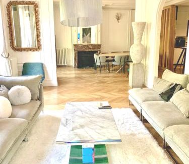 Passy Apartment | New! Apartment Luxury Passy-Kennedy in front of Eiffel Tower