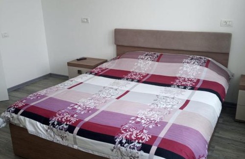 Petrosani Apartment | New Apartment