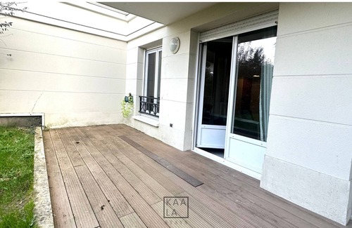 Noisy-le-Grand Apartment | NEW Apt Spacieux Entre Disneyland & Paris