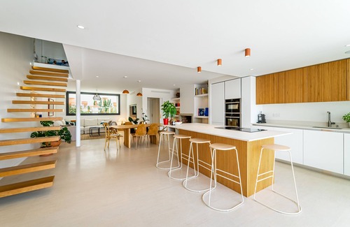 7th Arrondissement House | New architect-designed villa with swimming pool /Quartier Bompard - Endoume