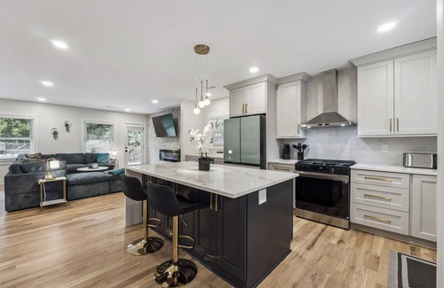 Atlanta House | NEW! Atlanta Oasis - Upscale Home with In-law Suite - Pool,HotTub,Firepit &more!