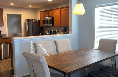Austin House | New Austin 3-bedroom house with WiFi, AC, Minutes to COTA TESLA