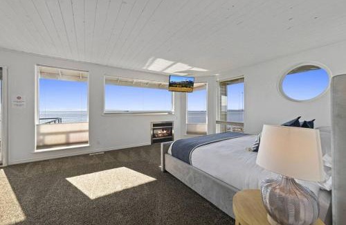 Ferndale House | New Beautiful Waterfront at Sandy Point