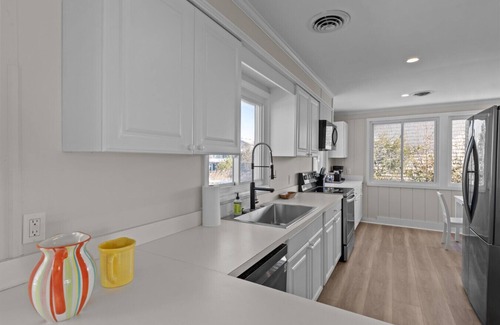 Sandbridge House | NEW! Boat Ramp, Pool, Hot Tub