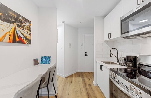 Quartier des Spectacles House | NEW Boho Downtown 10 BIG bedrooms