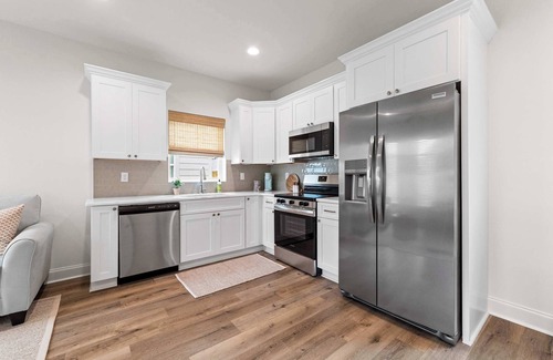Youngsville House | New Breezy Cottage | King Bed | Mini-Golf + Park