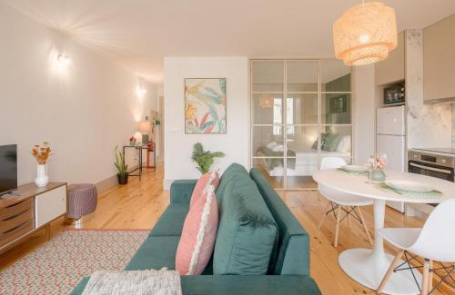 Centro / Baixa Apartment | NEW - Bright Studio in Santa Catarina