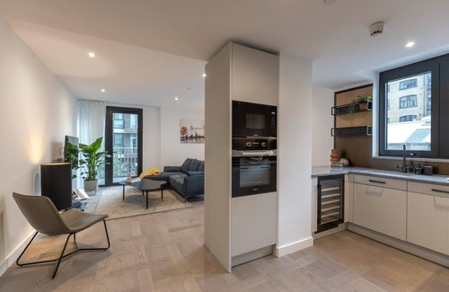 Wapping Apartment | New Build 3 Bed Apartment with AC, by London's Tower Bridge