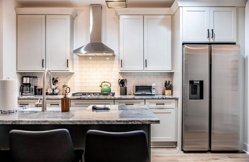 Pinehurst House | New Build! 5 Bedrooms & 3.5 Baths! 5 minutes to Golf and the Village