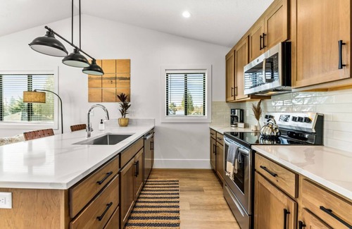 Vancouver House | New Build, Great Value near Downtown Vancouver & Waterfront