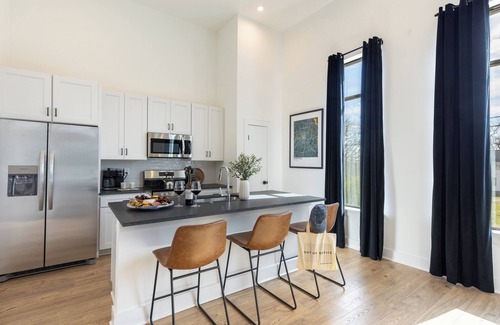 Nashville House | New Build | Sleeps 12, 2 Condos Near Downtown