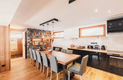 Montgenevre Ski Chalet | *New* Chalet Mandarine, luxury chalet for 13 people w/sauna and jacuzzi