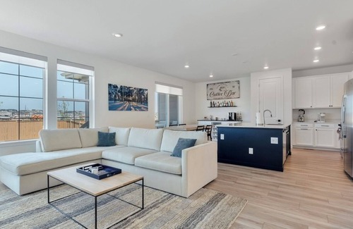 Parker House | NEW Charming 3-bedroom house in Parker!