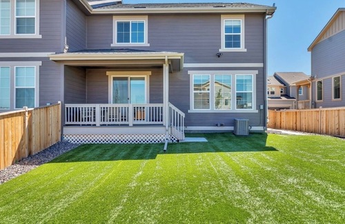 Parker House | NEW Charming 3-bedroom house in Parker!