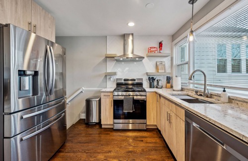 Dunning House | NEW! Charming Belmont Heights Oasis
