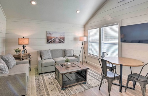 Galveston Cottage | NEW! Chic Galveston Cottage < 2 Miles to Seawall!