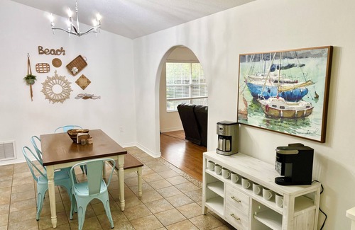 Navarre House | New! Close To Beach, Cozy, New beds & Family Friendly