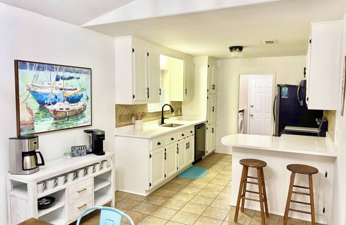 Navarre House | New! Close To Beach, Cozy, New beds & Family Friendly