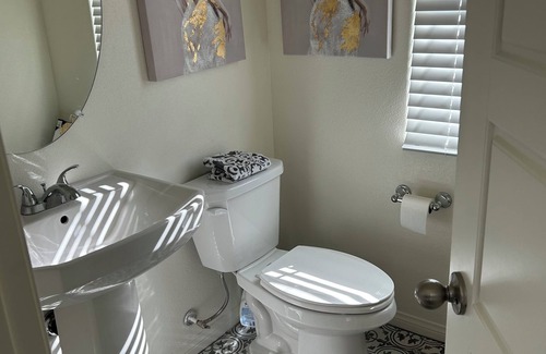 North Las Vegas House | New Comfy Home for Rent, 1 or 2 Bedrooms available.