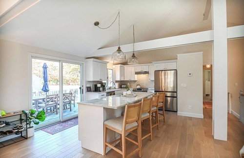 Ogunquit - Wells House | NEW! Completely renovated 6BR/3BA; 8-minute walk to Moody Beach