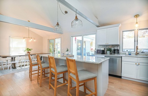 Ogunquit - Wells House | NEW! Completely renovated 6BR/3BA; 8-minute walk to Moody Beach