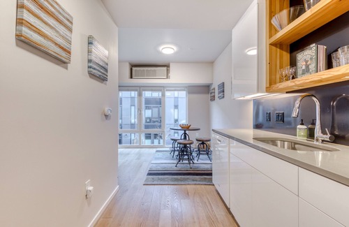 Uptown Condo | New Condo Offers Great Location, Plenty of Services, Walk Everywhere