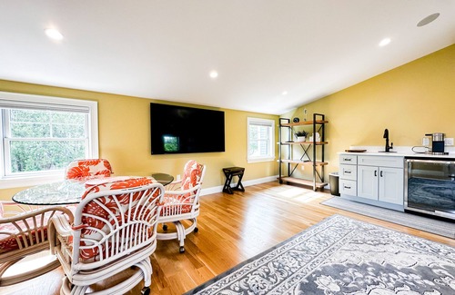 Middletown House | New Construction 3 Bedroom 4.5 Bath with Outdoor Kitchen, Backyard + Gameroom