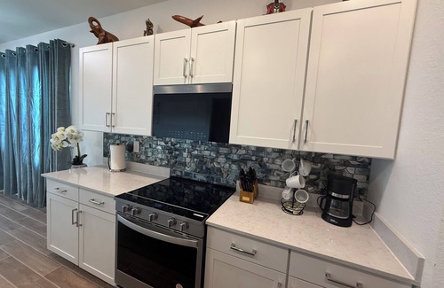 Homestead House | New construction 4-bedroom house in marvelous Homestead with AC, game room, WiFi