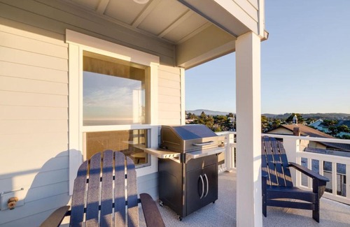 Lincoln City House | New construction in 2025, Ocean View, Hot Tub, Arcade, Sleeps 20