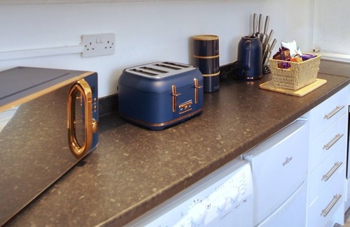 Morecambe Apartment | New! Cosy 1 bed Apartment - Business & Leisure