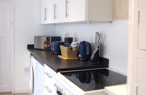 Morecambe Apartment | New! Cosy 1 bed Apartment - Business & Leisure