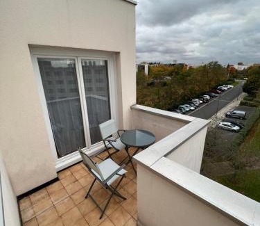 Lognes Apartment | New&Cosy - Near Disney/Paris - 100m RER A
