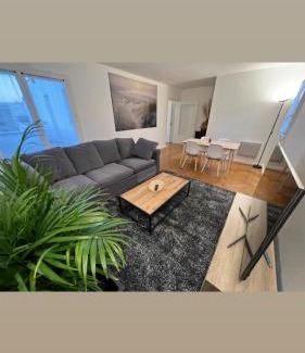 Lognes Apartment | New&Cosy - Near Disney/Paris - 100m RER A