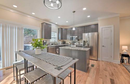 Waynesville House | New Country House with Stylish Modern Amenities